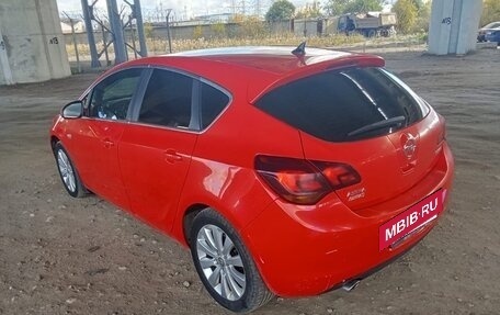 Opel Astra J, 2010 год, 580 000 рублей, 3 фотография