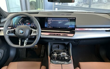 BMW 5 серия, 2025 год, 8 800 000 рублей, 6 фотография