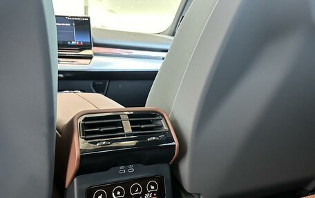 BMW 5 серия, 2025 год, 8 800 000 рублей, 18 фотография