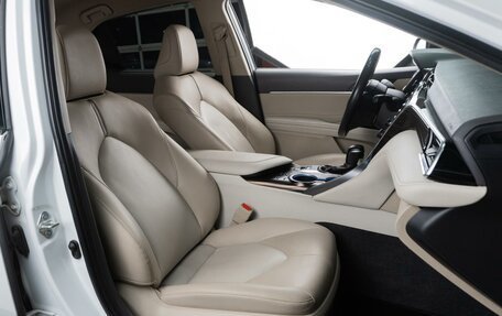 Toyota Camry, 2021 год, 3 049 000 рублей, 8 фотография