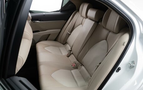 Toyota Camry, 2021 год, 3 049 000 рублей, 9 фотография