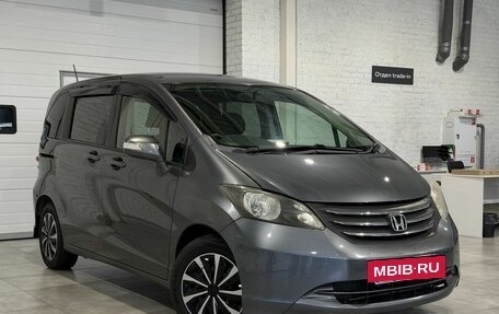 Honda Freed I, 2010 год, 950 000 рублей, 3 фотография