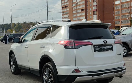 Toyota RAV4, 2018 год, 1 590 000 рублей, 11 фотография