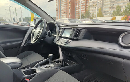 Toyota RAV4, 2018 год, 1 590 000 рублей, 15 фотография