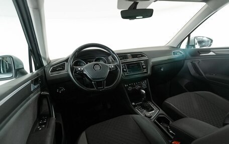 Volkswagen Tiguan II, 2018 год, 2 800 000 рублей, 7 фотография