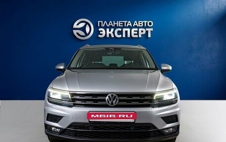 Volkswagen Tiguan II, 2018 год, 2 800 000 рублей, 2 фотография