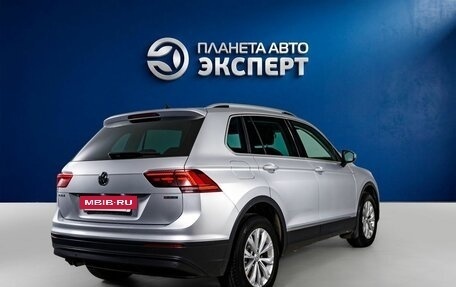 Volkswagen Tiguan II, 2018 год, 2 800 000 рублей, 4 фотография