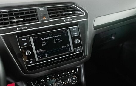 Volkswagen Tiguan II, 2018 год, 2 800 000 рублей, 11 фотография