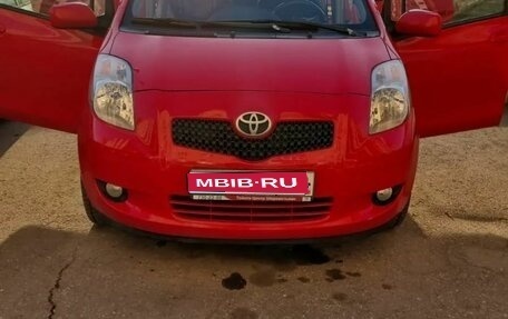 Toyota Yaris III рестайлинг, 2007 год, 650 000 рублей, 1 фотография