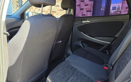 Hyundai Solaris II рестайлинг, 2014 год, 850 000 рублей, 12 фотография