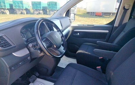 Peugeot Traveller I, 2021 год, 3 350 000 рублей, 8 фотография