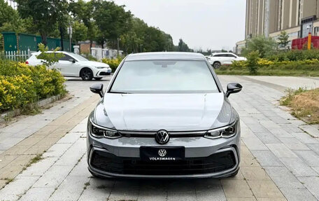 Volkswagen Golf VIII, 2022 год, 1 850 000 рублей, 2 фотография