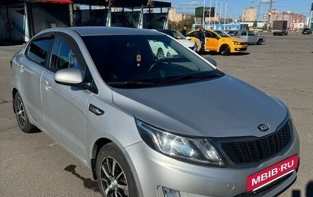 KIA Rio III рестайлинг, 2013 год, 850 000 рублей, 4 фотография
