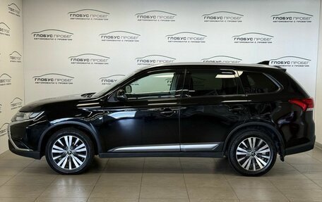 Mitsubishi Outlander III рестайлинг 3, 2018 год, 1 650 000 рублей, 7 фотография