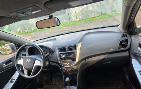 Hyundai Solaris II рестайлинг, 2012 год, 1 090 000 рублей, 6 фотография