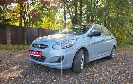 Hyundai Solaris II рестайлинг, 2012 год, 1 090 000 рублей, 2 фотография