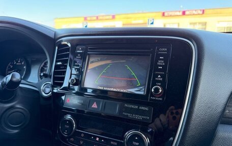 Mitsubishi Outlander III рестайлинг 3, 2017 год, 1 390 000 рублей, 5 фотография