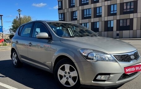 KIA cee'd I рестайлинг, 2010 год, 600 000 рублей, 2 фотография
