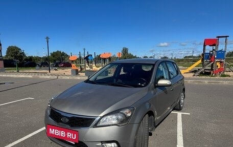 KIA cee'd I рестайлинг, 2010 год, 600 000 рублей, 5 фотография
