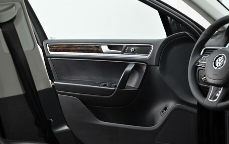 Volkswagen Touareg III, 2012 год, 1 849 000 рублей, 13 фотография