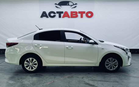 KIA Rio IV, 2021 год, 1 590 000 рублей, 7 фотография