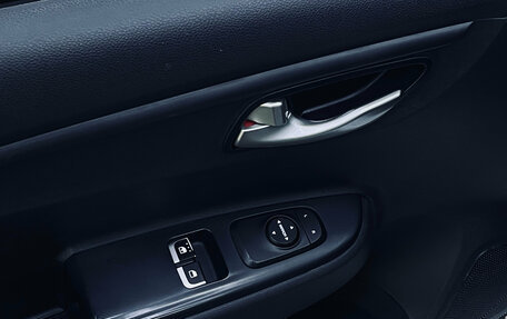 KIA Rio IV, 2021 год, 1 590 000 рублей, 16 фотография