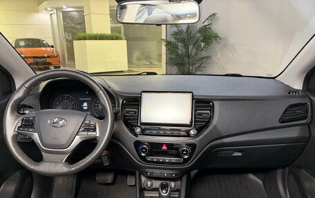 Hyundai Solaris II рестайлинг, 2021 год, 1 807 000 рублей, 8 фотография