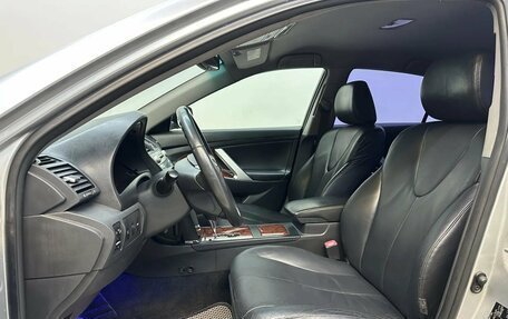 Toyota Camry, 2007 год, 1 120 000 рублей, 17 фотография