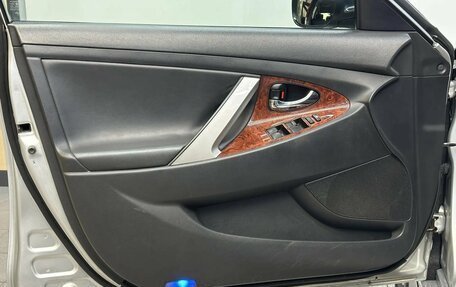 Toyota Camry, 2007 год, 1 120 000 рублей, 24 фотография