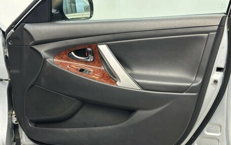 Toyota Camry, 2007 год, 1 120 000 рублей, 26 фотография