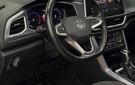 Volkswagen T-Roc I, 2023 год, 1 780 000 рублей, 10 фотография