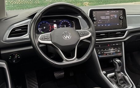Volkswagen T-Roc I, 2023 год, 1 780 000 рублей, 14 фотография