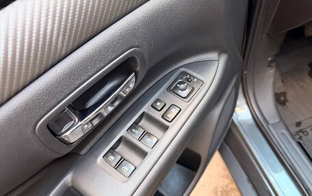 Mitsubishi Outlander III рестайлинг 3, 2016 год, 1 820 000 рублей, 10 фотография