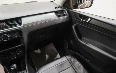 Skoda Rapid I, 2018 год, 919 000 рублей, 18 фотография