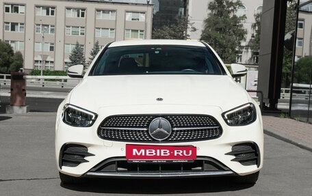 Mercedes-Benz E-Класс, 2022 год, 4 830 000 рублей, 2 фотография