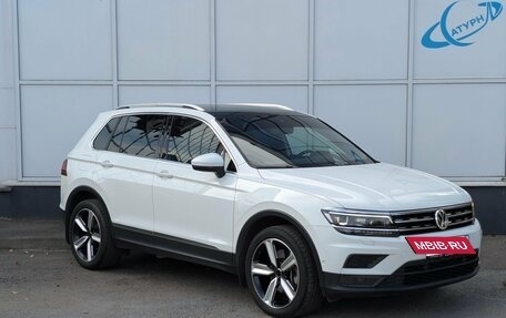 Volkswagen Tiguan II, 2019 год, 2 790 000 рублей, 3 фотография