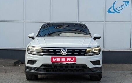 Volkswagen Tiguan II, 2019 год, 2 790 000 рублей, 2 фотография