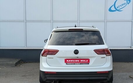 Volkswagen Tiguan II, 2019 год, 2 790 000 рублей, 6 фотография