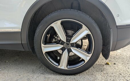 Volkswagen Tiguan II, 2019 год, 2 790 000 рублей, 10 фотография