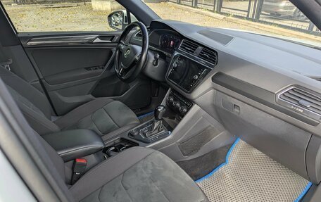 Volkswagen Tiguan II, 2019 год, 2 790 000 рублей, 19 фотография