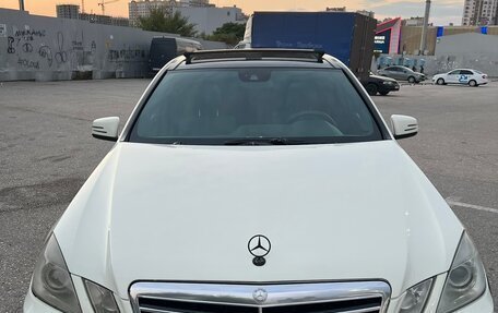Mercedes-Benz E-Класс, 2011 год, 1 100 000 рублей, 2 фотография