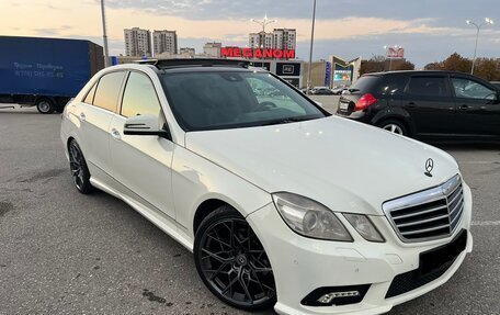 Mercedes-Benz E-Класс, 2011 год, 1 100 000 рублей, 3 фотография