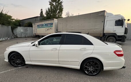 Mercedes-Benz E-Класс, 2011 год, 1 100 000 рублей, 6 фотография