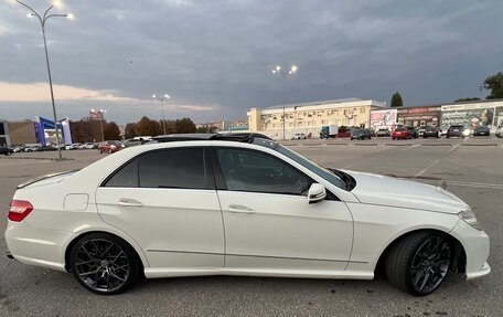 Mercedes-Benz E-Класс, 2011 год, 1 100 000 рублей, 4 фотография