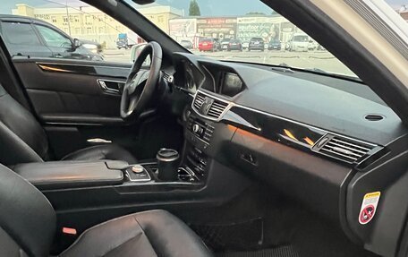 Mercedes-Benz E-Класс, 2011 год, 1 100 000 рублей, 13 фотография