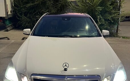 Mercedes-Benz E-Класс, 2011 год, 1 100 000 рублей, 25 фотография