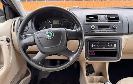 Skoda Fabia II, 2011 год, 400 000 рублей, 14 фотография