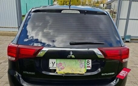 Mitsubishi Outlander III рестайлинг 3, 2016 год, 1 560 000 рублей, 4 фотография