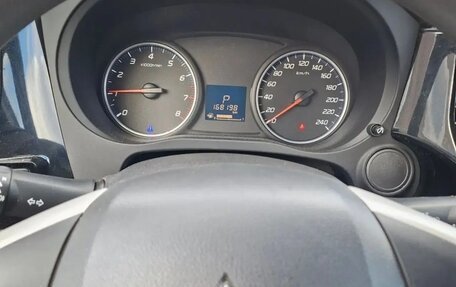 Mitsubishi Outlander III рестайлинг 3, 2016 год, 1 560 000 рублей, 10 фотография