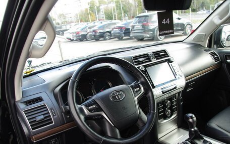 Toyota Land Cruiser Prado 150 рестайлинг 2, 2018 год, 6 199 000 рублей, 6 фотография